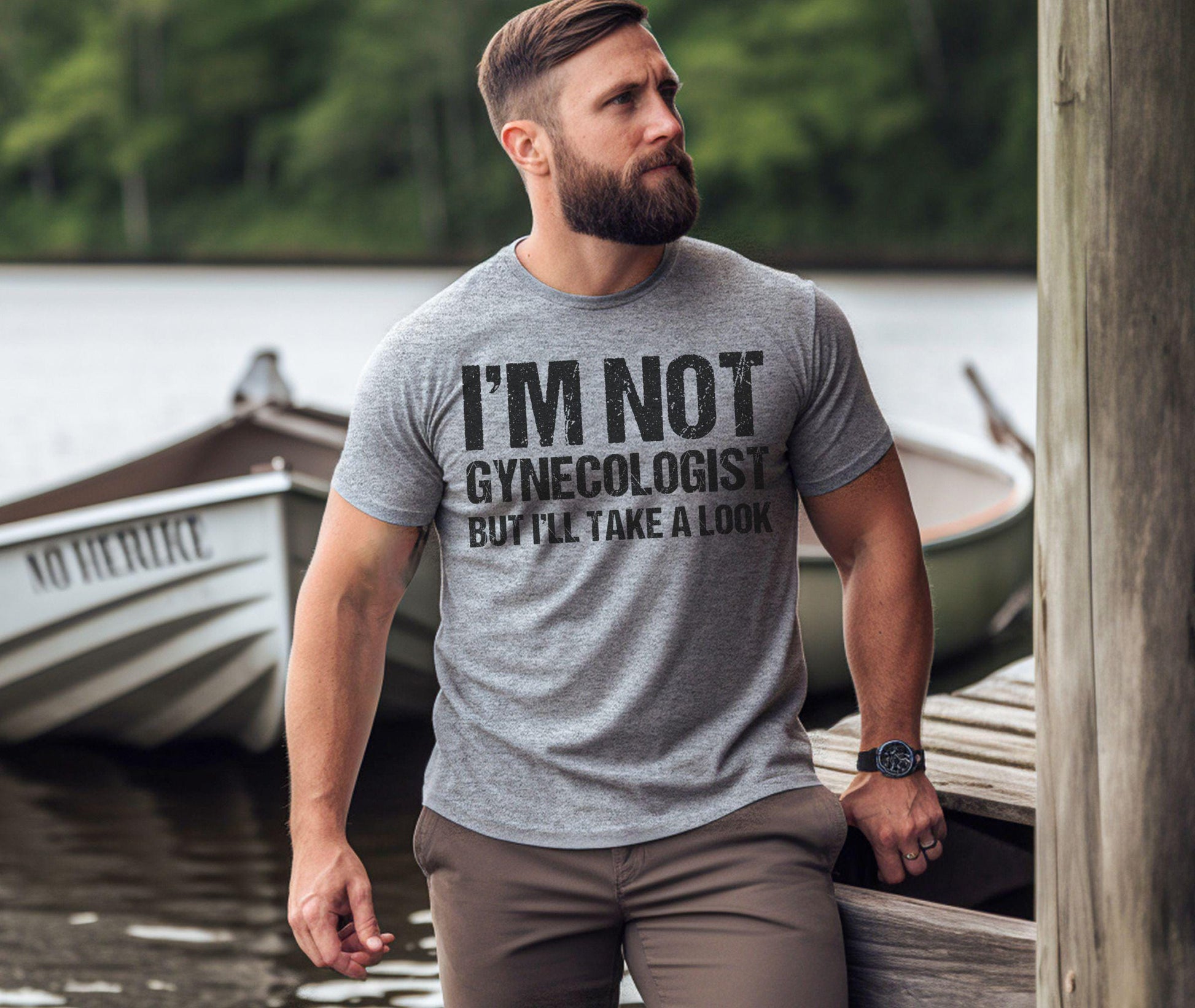 I'm Not A Gynecologist But I'll Take A Look T-Shirt - Funny Unisex Joke Sarcastic Saying Shirt - Vintage Gag Gift TShirt for Birthday